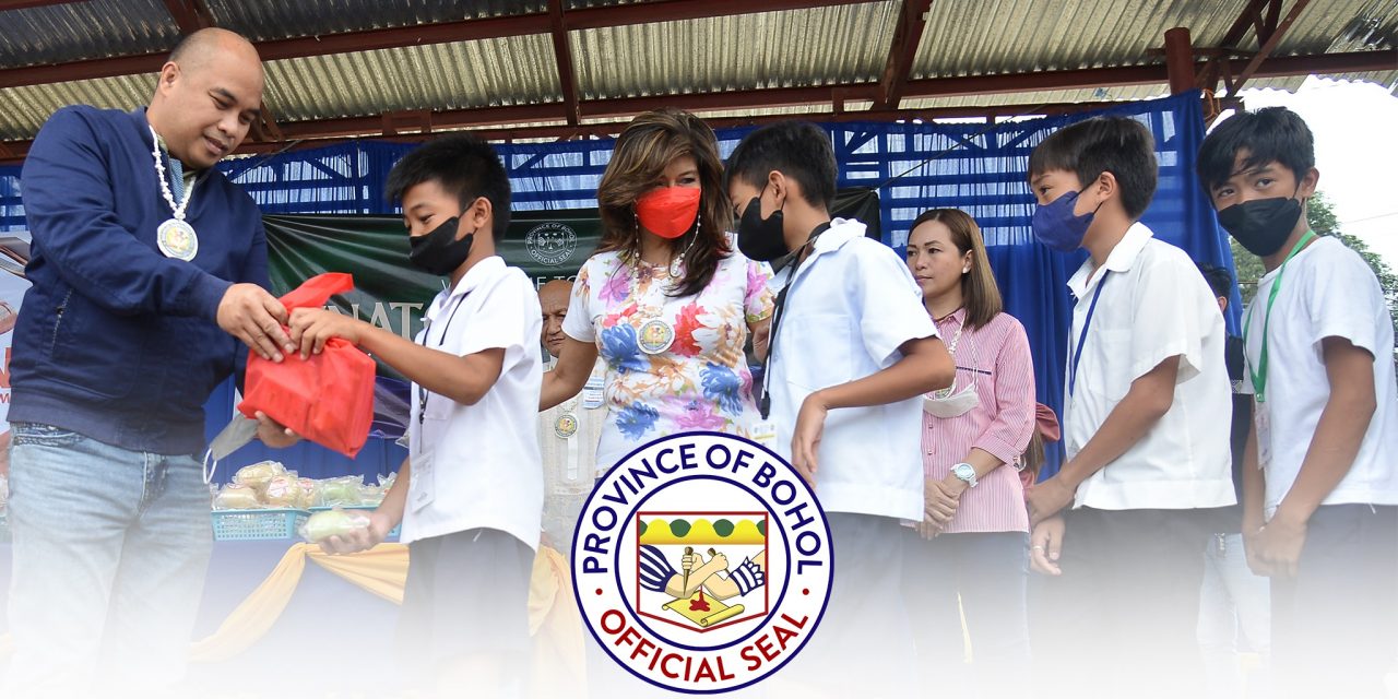 Sen. Imee Marcos hands out, goodies to school kids, AICS on her birthday